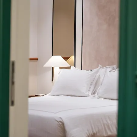 Отель Lafe Boutique 4*