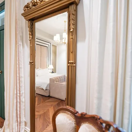 Lafe Boutique 4*