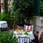 Lafe Boutique Hotel 4*