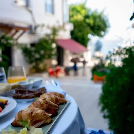 Hotel La Fe Boutique Sarandë