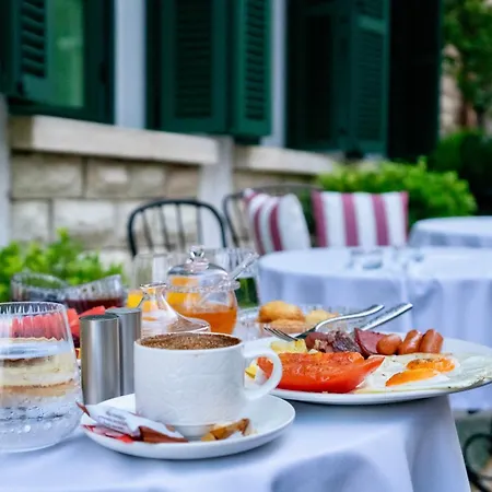 La Fe Boutique 4* Саранда