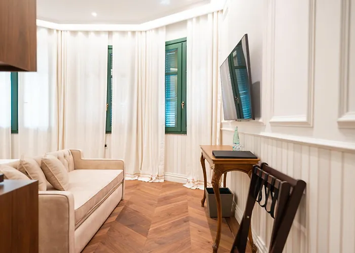 Lafe Boutique Hotel